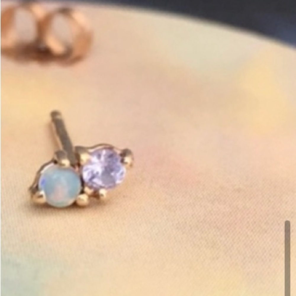 SINGLE WWAKE OPAL AND TANZANITE TWO STEP EARRING